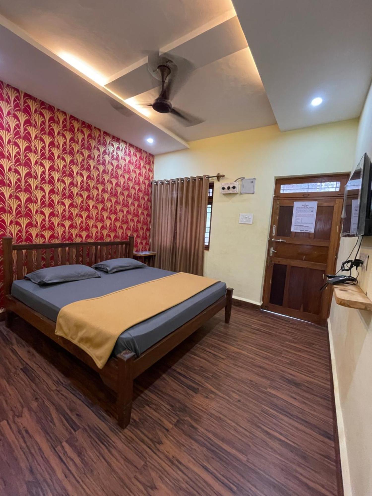 Dhruv Guest House Calangute Esterno foto